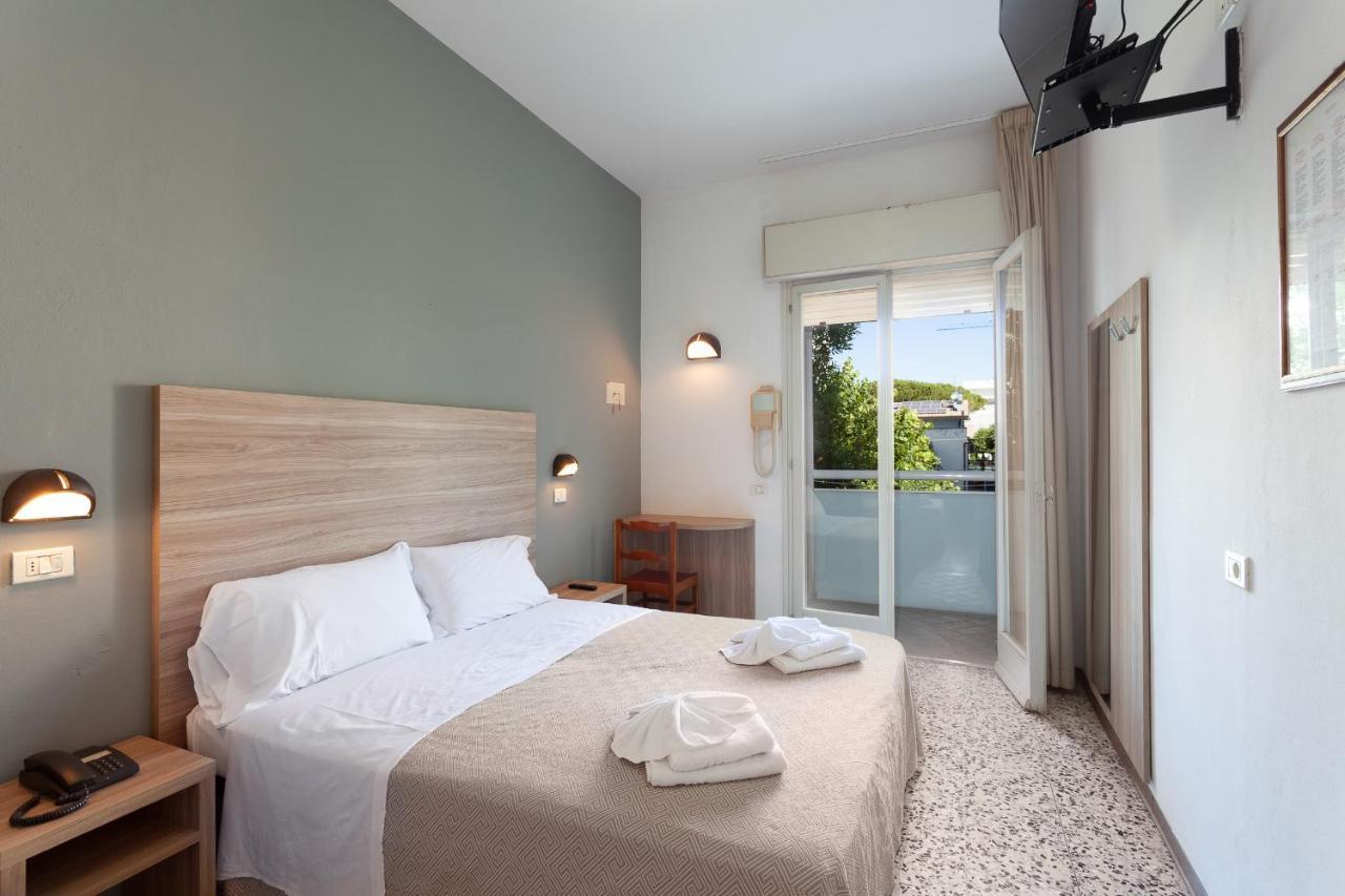 Hotel Admiral Cesenatico Luaran gambar