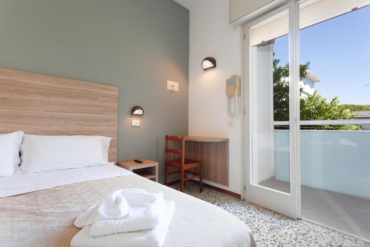 Hotel Admiral Cesenatico Luaran gambar