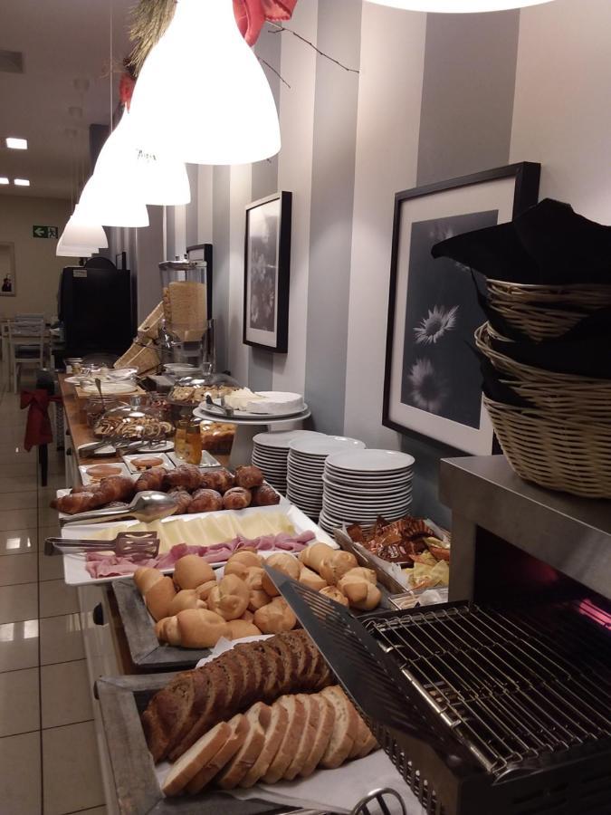 Hotel Admiral Cesenatico Luaran gambar