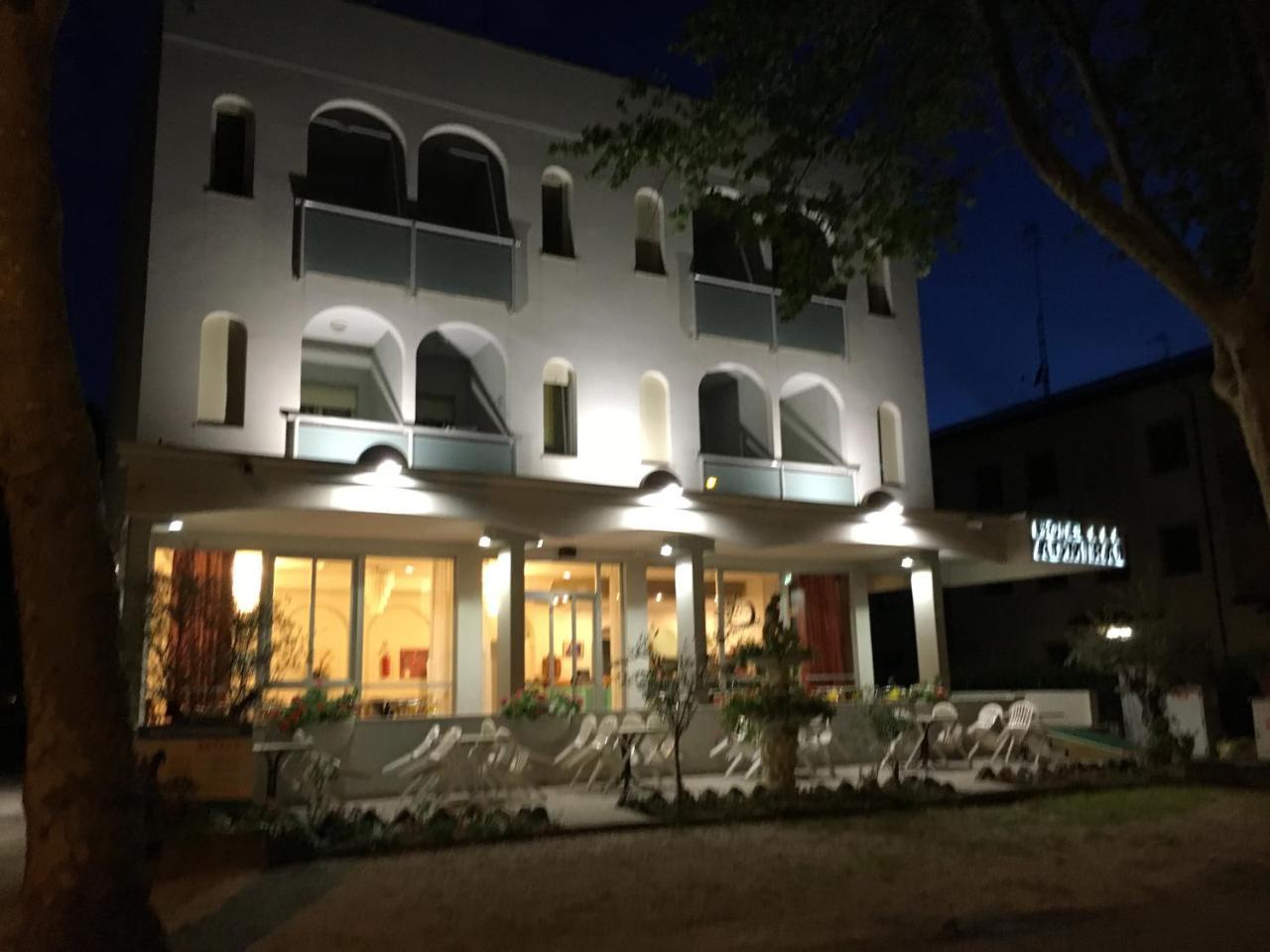 Hotel Admiral Cesenatico Luaran gambar