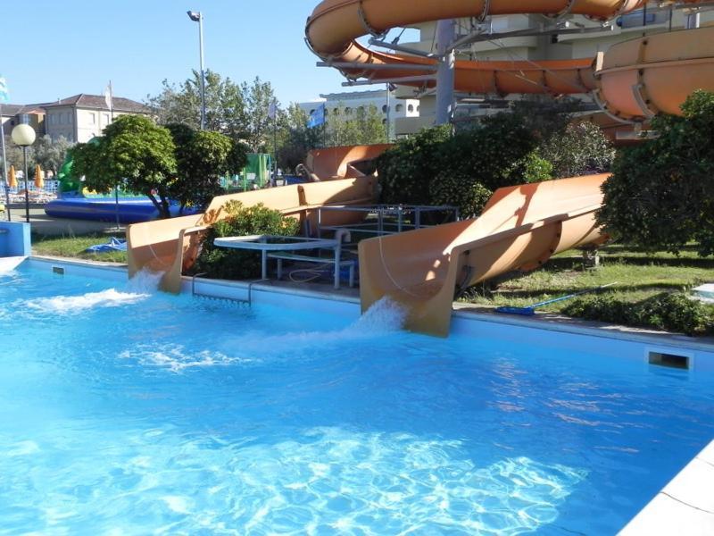 Hotel Admiral Cesenatico Luaran gambar