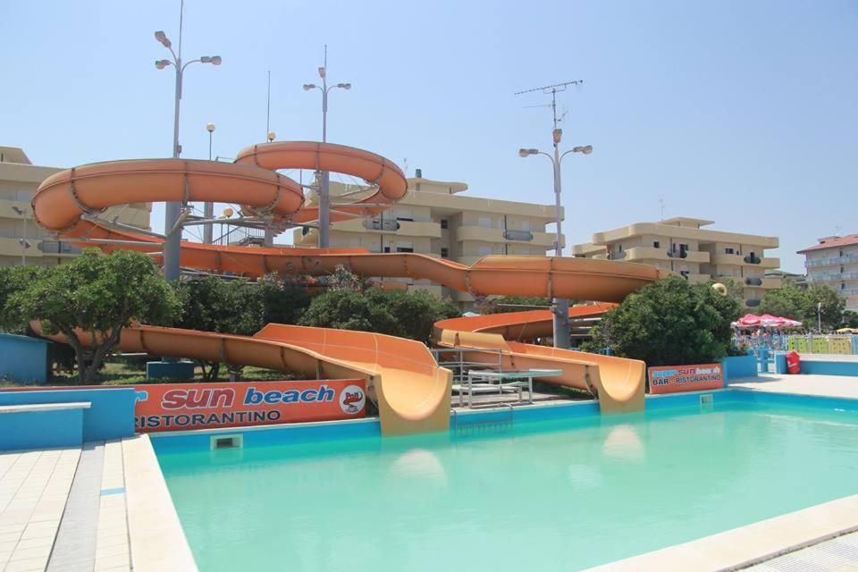 Hotel Admiral Cesenatico Luaran gambar